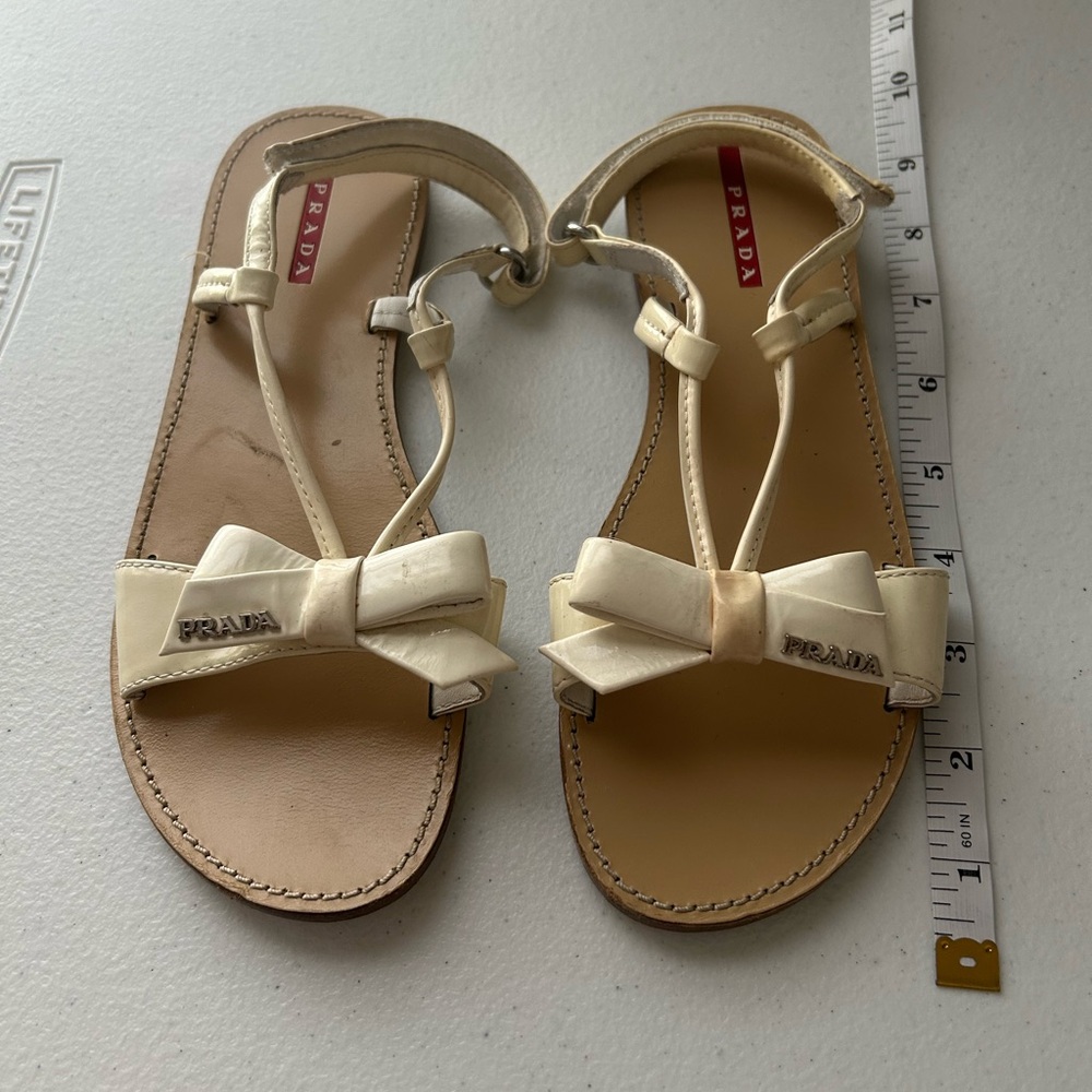 Prada Kids Girl Cream Bow Thong Sandals Ankle Strap Designer Flats Size 4–4.5 - Picture 15 of 16